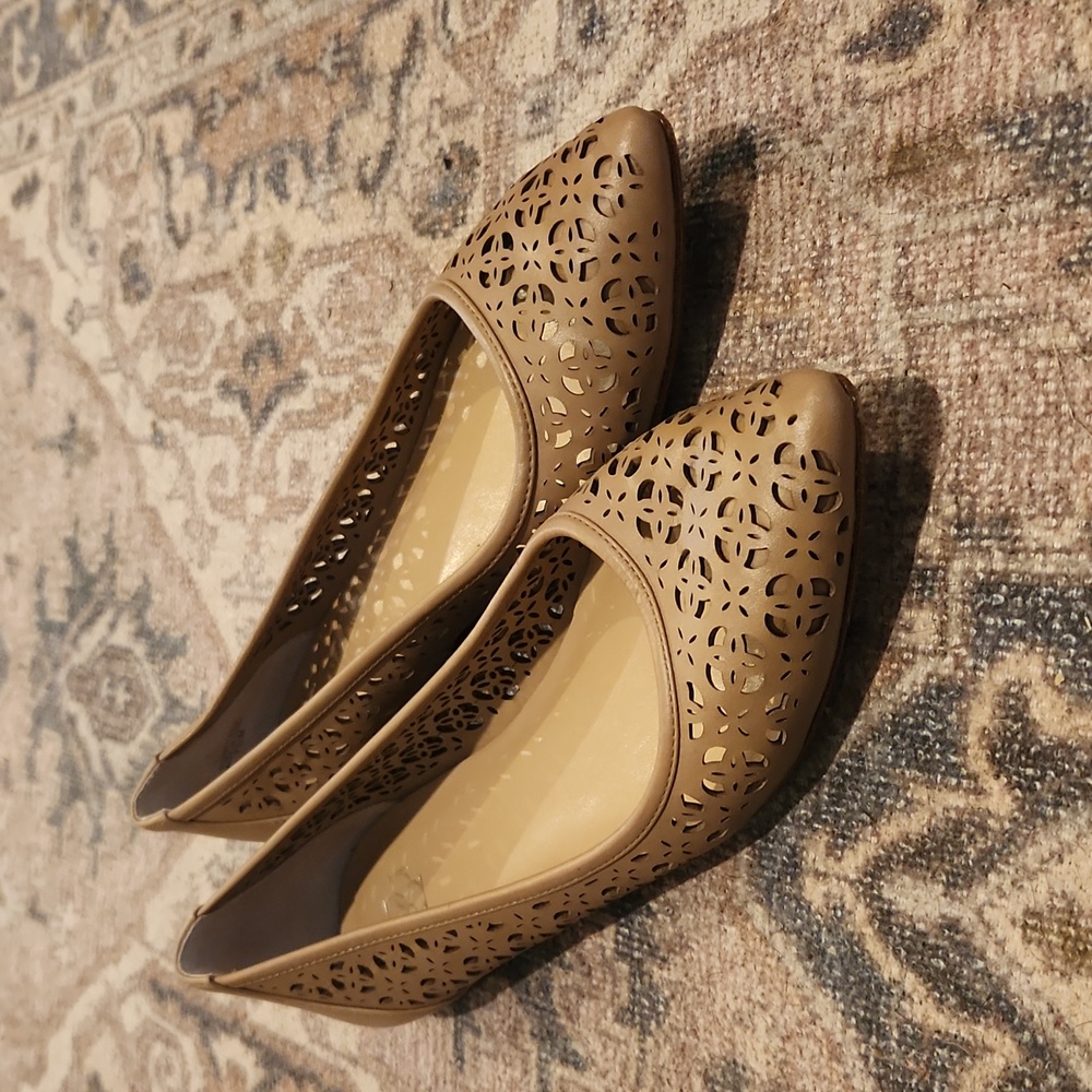 Ann Taylor Laser Cut Flats